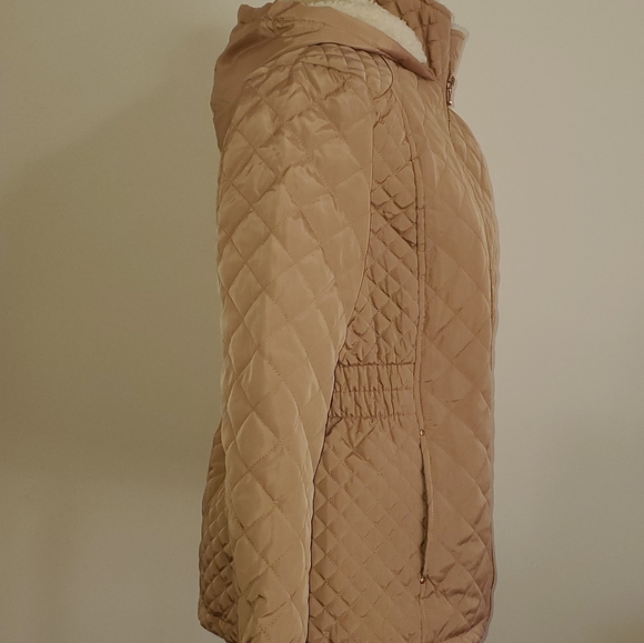 Cisono Hooded Quited Zippered Jacket w/ cinched waist - Picture 5 of 10